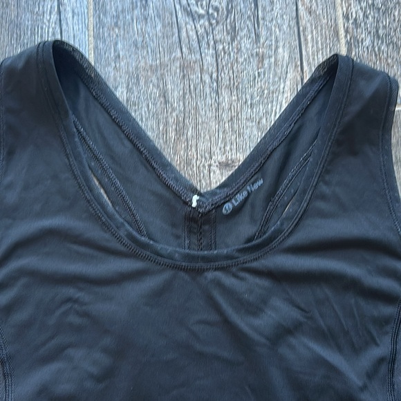 Lululemon black tank top size 4 - Picture 2 of 10